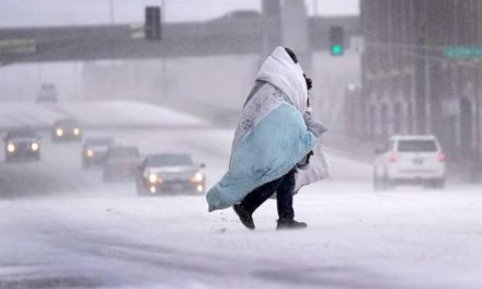 Tormenta Invernal en Estados Unidos deja 5 muertos y a 600 mil ciudadanos sin electricidad