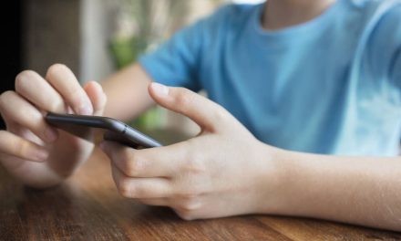 ‘Niños deben conocer los números de emergencia’