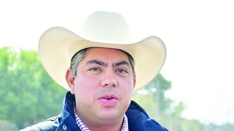 Otra denuncia contra Paredes