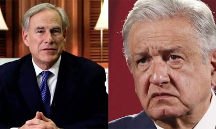 AMLO arremete contra Abbott por sus medidas migratorias… ‘actúa de manera racista’