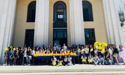 Ateneo Fuente aportó al Teletón gracias al boteo con alumnos