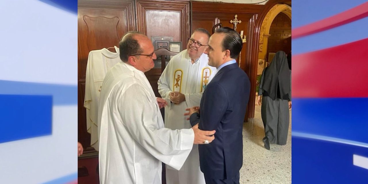 Bendice Obispo a Gobernador de Coahuila