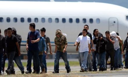 Aumentan las deportaciones de inmigrantes bajo la administración Biden