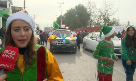 Saltillo: Con desfile navideño promueven los valores alumnos de la escuela secundaria Constantino de Tarnava