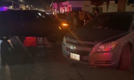Ebria protagoniza accidente en Saltillo y quiso darse a la fuga