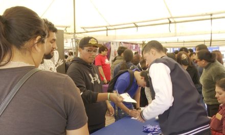 Cientos de jóvenes participan en Expo Prepa y Universidades