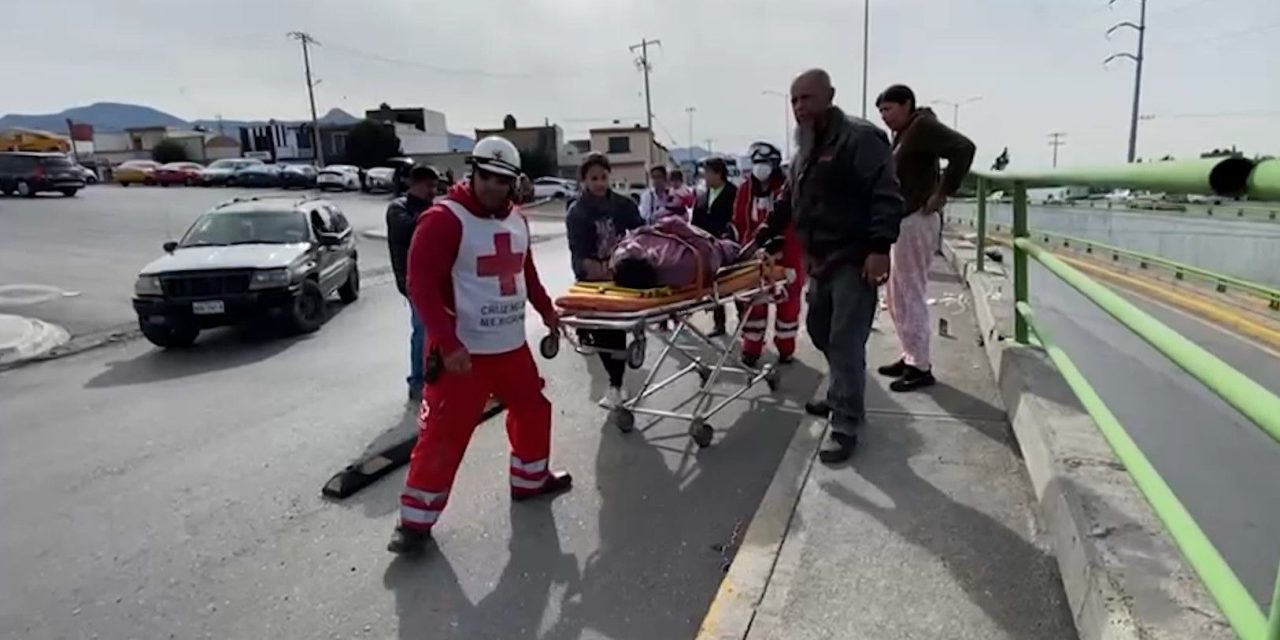 La atropella su propio vehículo; mujer quedó lesionada tras percance en Saltillo