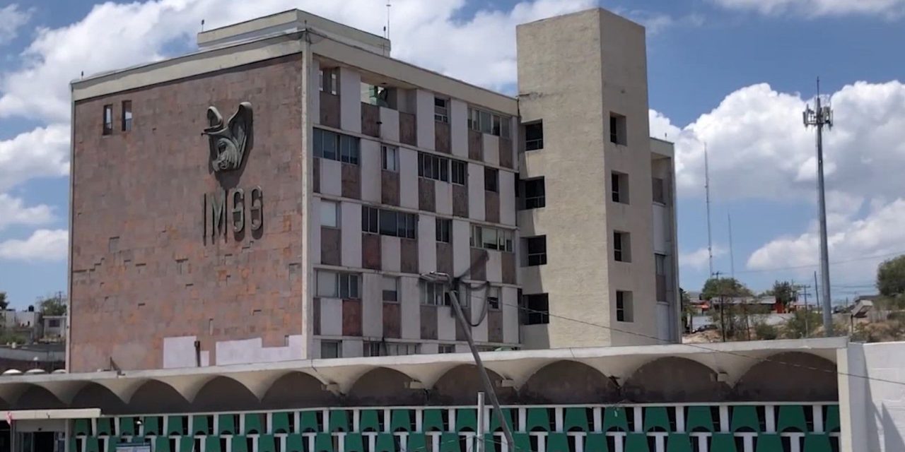Muere trabajador tras explotarle llanta de tráiler en Monclova