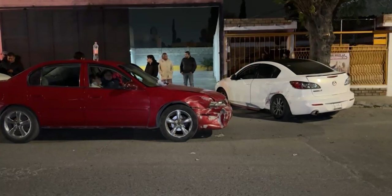Quita derecho de paso a carro y termina causando accidente en Saltillo
