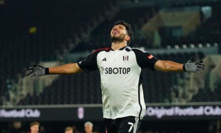 Raúl Jiménez vuelve a marcar con el Fulham en la Premier League (video)