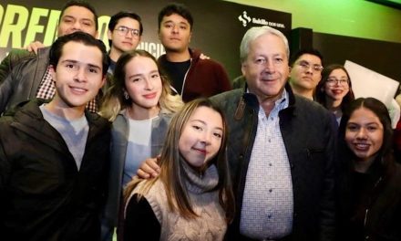 Reconoce Gobierno de Saltillo a jóvenes destacados