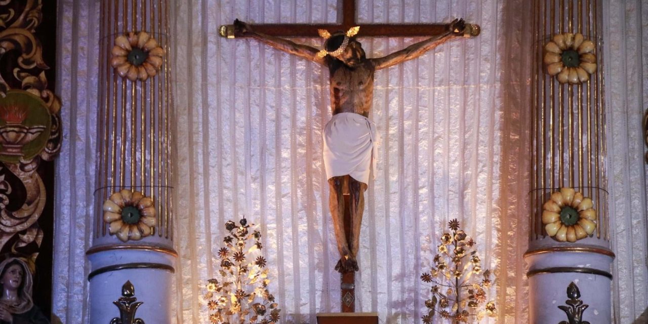 Catedral de Saltillo rifará seis réplicas del Santo Cristo