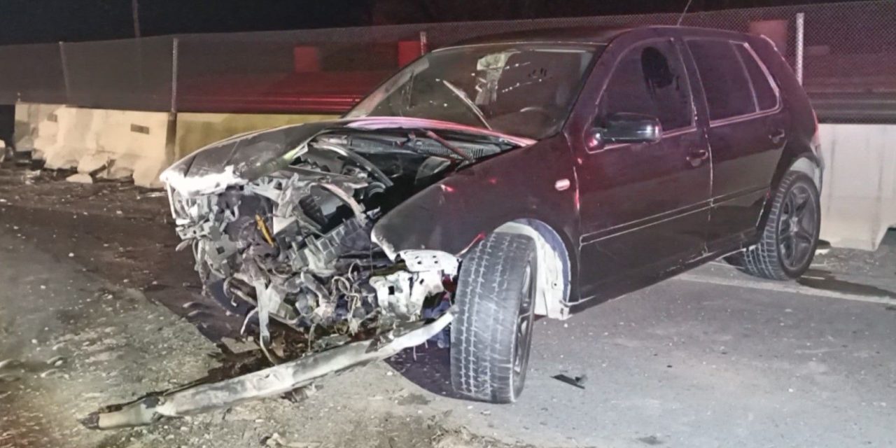 Hombre se accidenta en carretera y se lo llevan a hospital