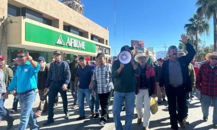 Obreros de AHMSA protestan y anuncian bloqueos