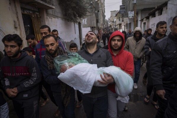 Crisis humanitaria en Gaza: Hospitales desbordados ante la ofensiva israelí