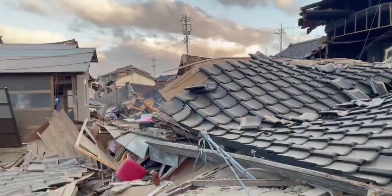 Sismos de gran magnitud y alerta de tsunami sacuden el centro de Japón
