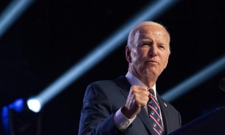 Acuerdo bipartidista evita cierre de Gobierno: Biden celebra el compromiso