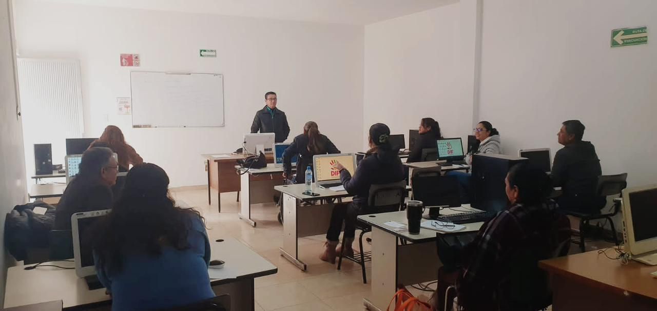 Inicia ciclo escolar en talleres Tonantzin