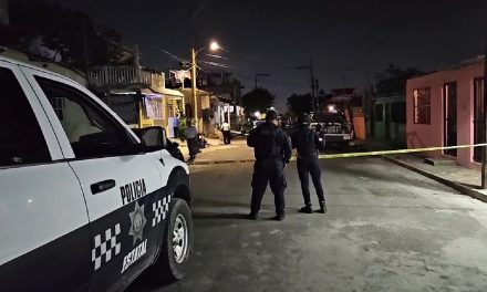 Adulto mayor asesina a su vecino… todo por estacionarse frente a su casa
