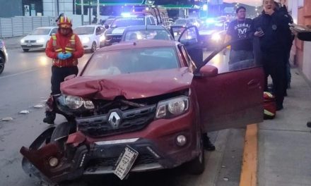 Accidente deja a tres personas lesionadas en la Saltillo-Monterrey