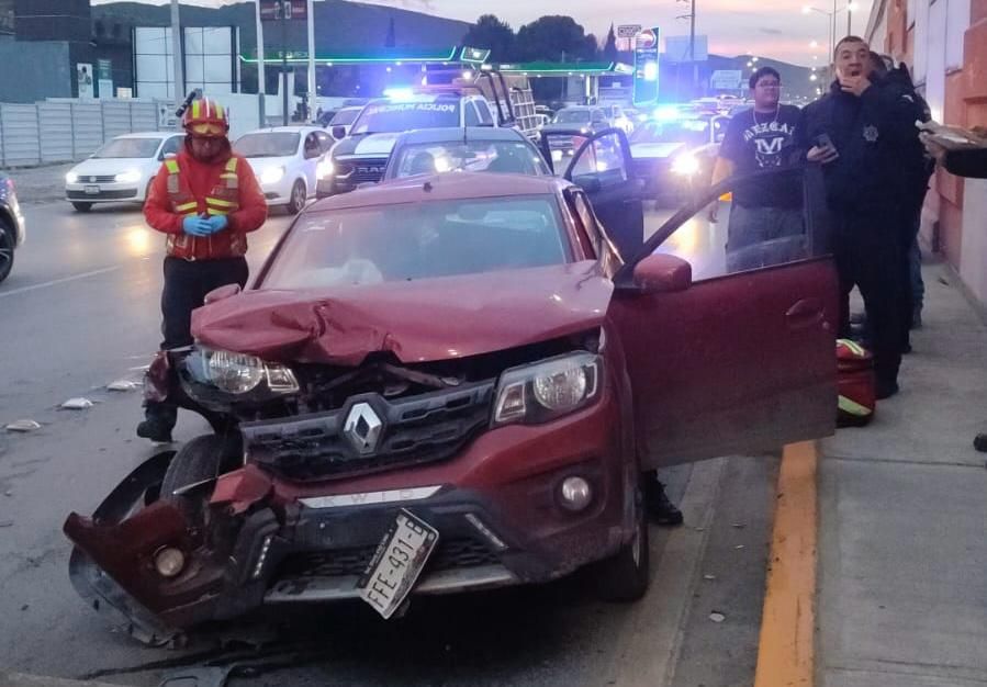 Accidente deja a tres personas lesionadas en la Saltillo-Monterrey