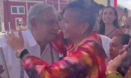 Se disculpa López Obrador con la diputada trans Salma Luévano por llamarla ‘hombre vestido de mujer’