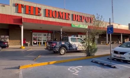 Ante la mirada de su hijo muere adulto mayor en Monclova