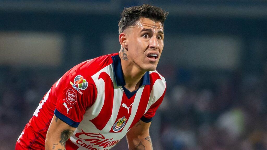 Cristian ‘Chicote’ Calderón da señales de un traspaso al América en redes sociales