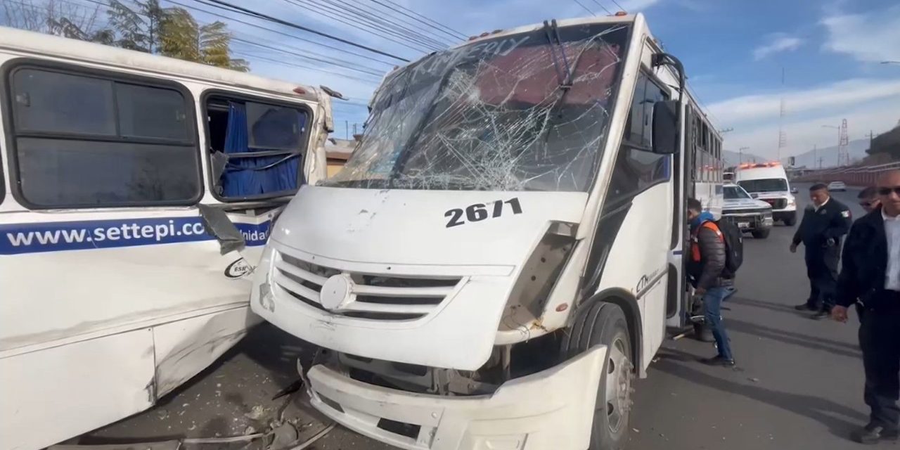 Chofer se queda dormido al volante y choca a un compañero en Saltillo