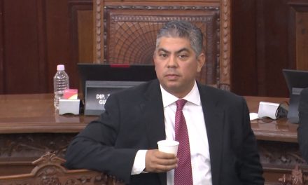 Es Alfredo Paredes un diputado de adorno