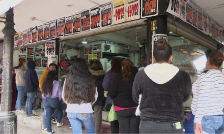 Disminuyen ventas y celebración de tradiciones en Saltillo