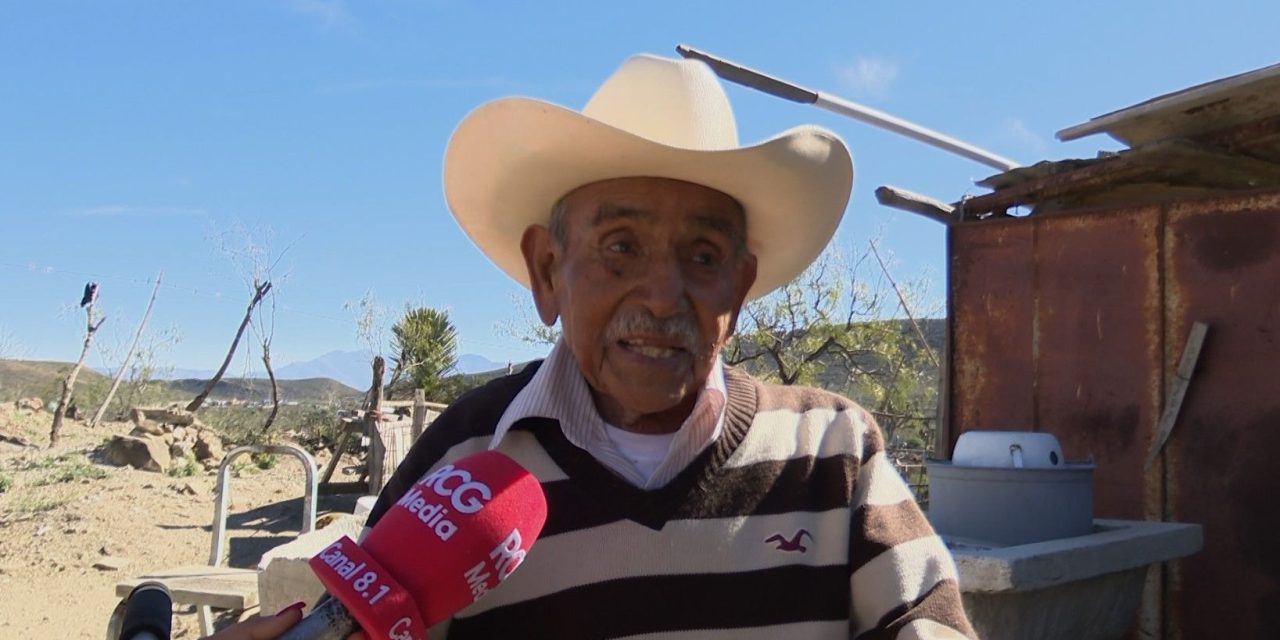 Don Crescencio Martínez cumplió 100 años de edad; vive en ejido de Satillo