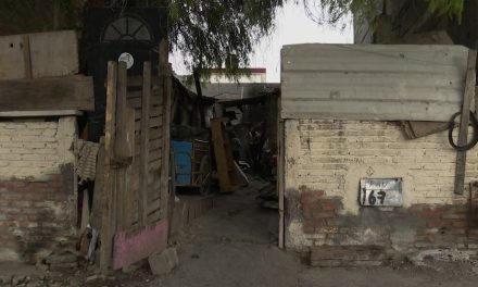Don Daniel pensó lo peor al ver su vivienda en llamas pero Fundación RCG acudió a ofrecer su ayuda
