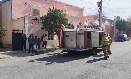 Se incendia casa habitación en Parras