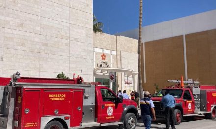 Desalojaron a más de 3 mil 500 personas por conato de incendio de Galerías Laguna
