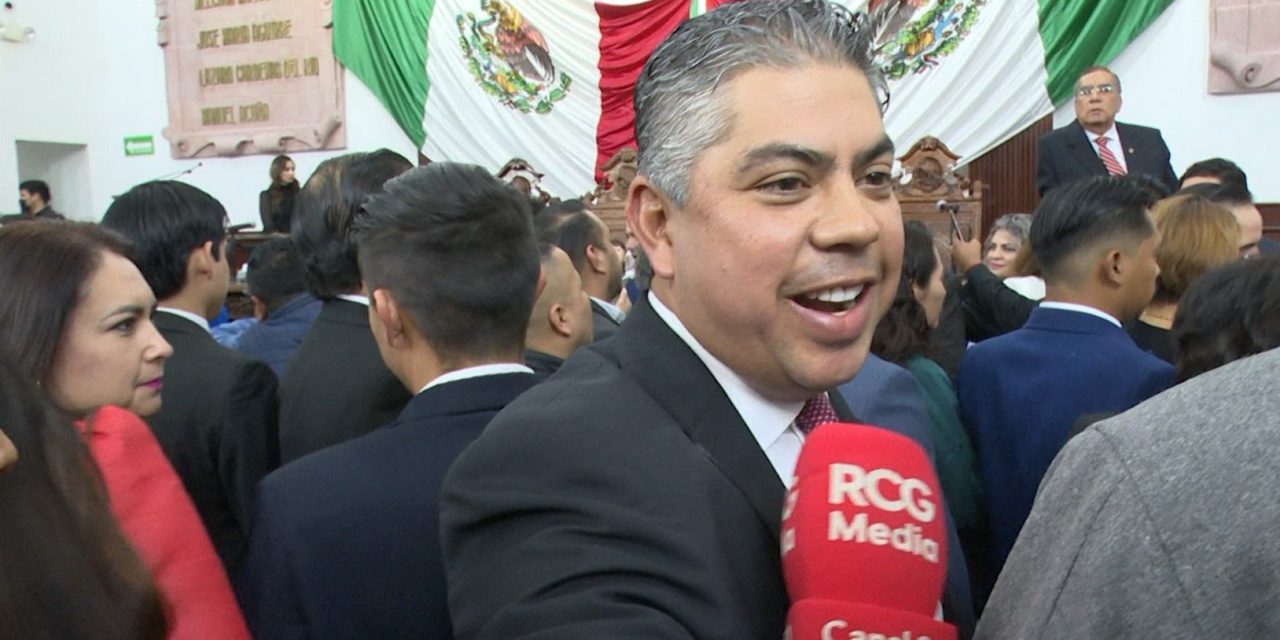 Alfredo Paredes llega con expedientes y denuncias pendientes