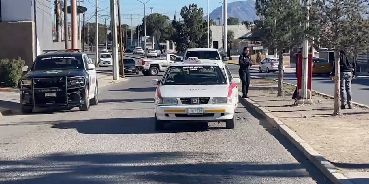 Muere taxista por causas naturales en Saltillo