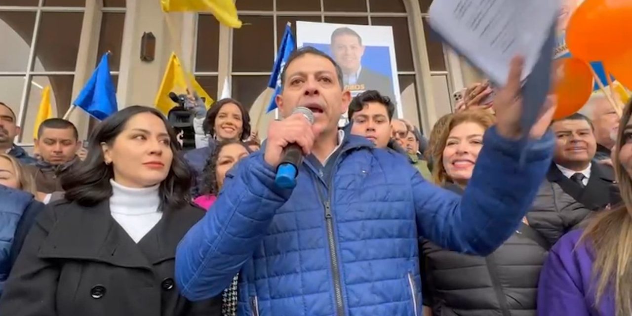 Se registró Octavio Pimentel como candidato a rector