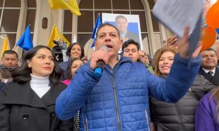 Se registró Octavio Pimentel como candidato a rector