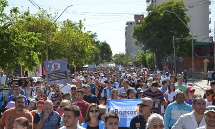 Protestas masivas paralizan a Argentina ante medidas económicas de Milei