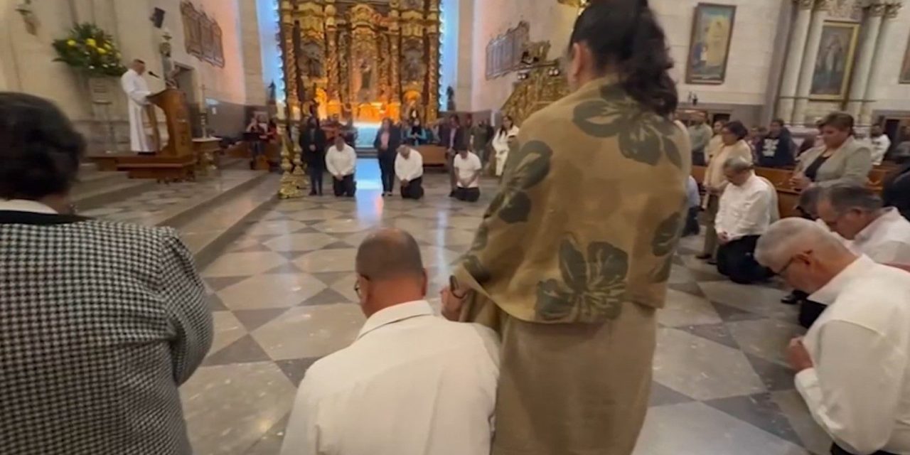 Se ofrecen como candidatos a Diacónos de la Iglesia.