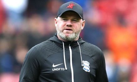 Rooney es cesado como DT del Birmingham City tras malos resultados