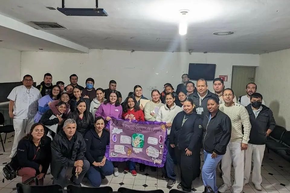 Capacitan a personal de salud contra la lepra en Sabinas