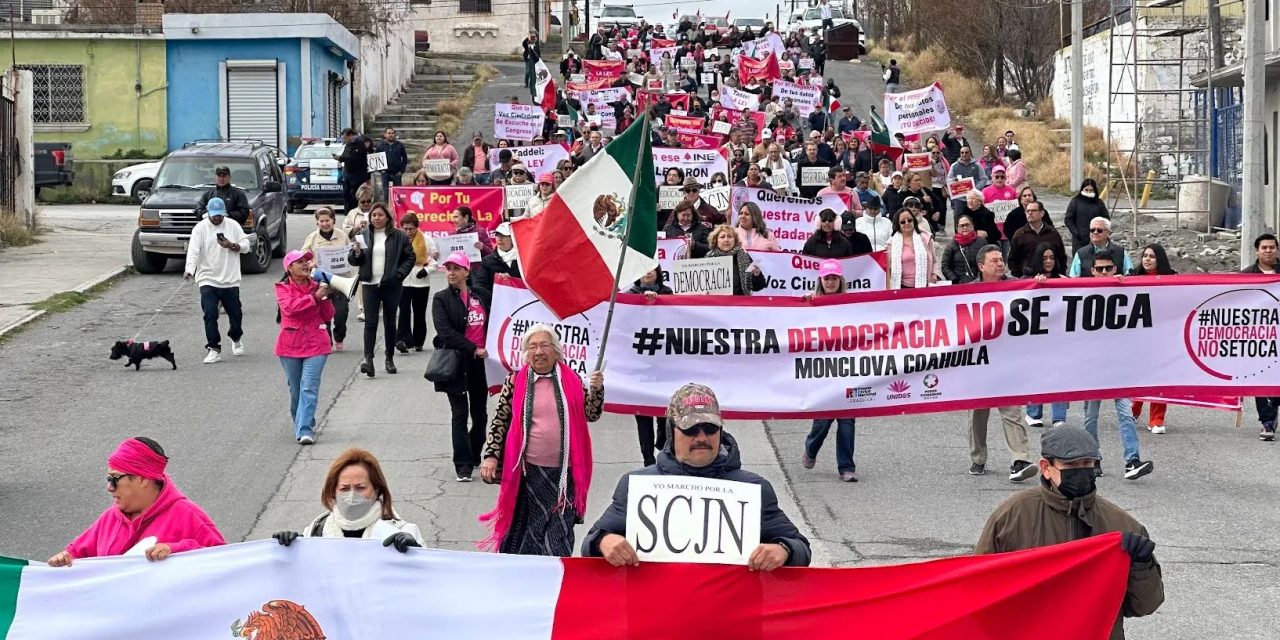 Llega la ‘Marea Rosa’ a Monclova