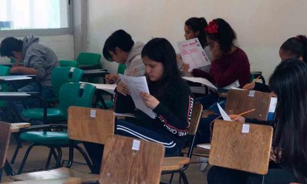 Presentaron exámenes alumnos de sexto grado en busca de secundaria