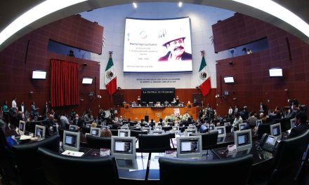 Rinde Senado de la República homenaje a Armando Guadiana