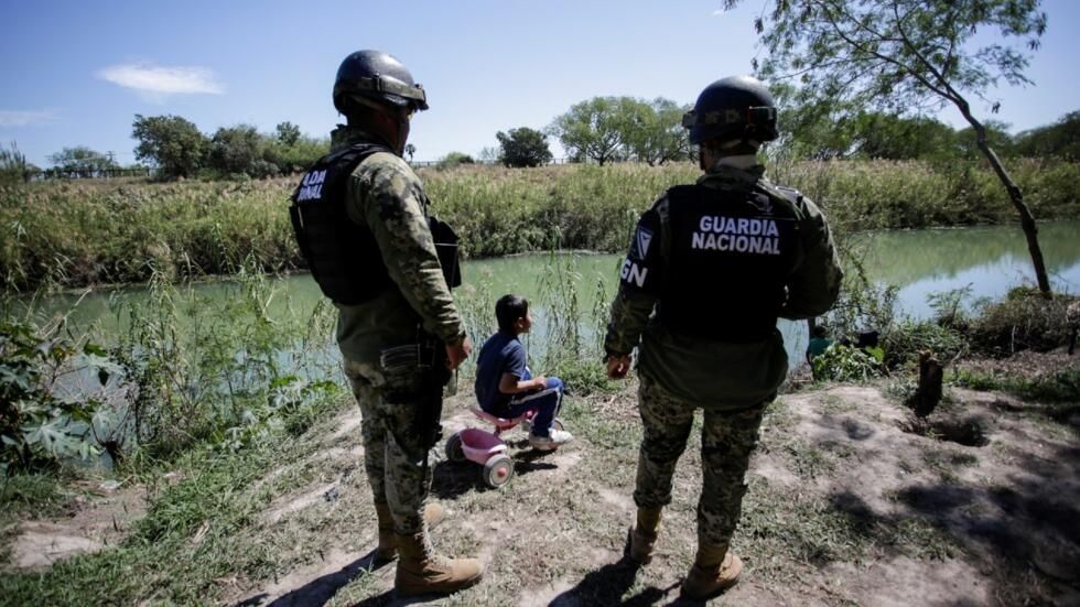 Avanza la militarización en la frontera mexicana con 30 mil elementos