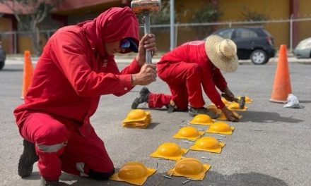 Colocan señalética preventiva en vialidades de Torreón
