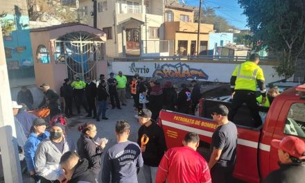 Limpian canales y pozos de captación de agua de lluvia en Torreón