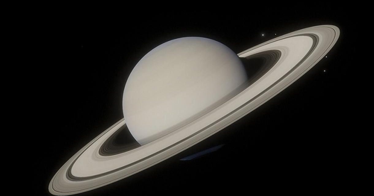 Descubren océano subterráneo en la Luna Mimas de Saturno